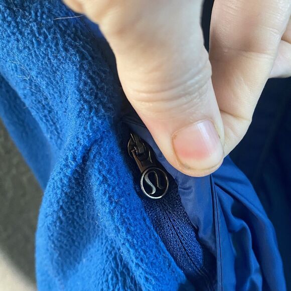 Lululemon Run Bundle Up Jacket Womens 4 Limitless Blue Running Reflective Hooded - Picture 8 of 16